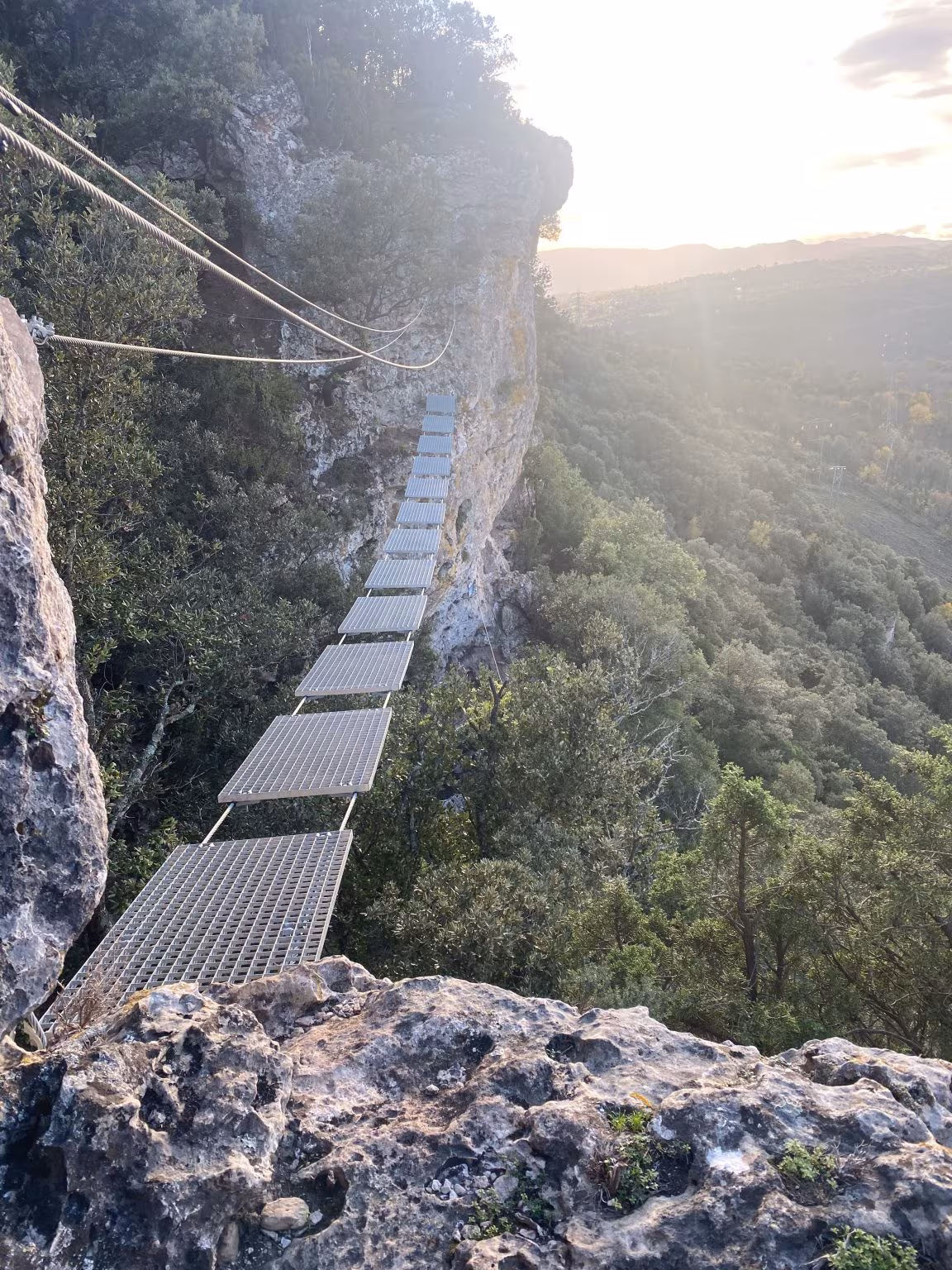 Via feratta pont suspendu proche de montpellier - camping les cabânes